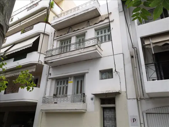 Building In Piraeus Port / Center, Greece (150 M²)