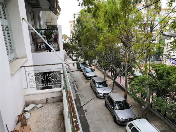Building In Piraeus Port / Center, Greece (150 M²)