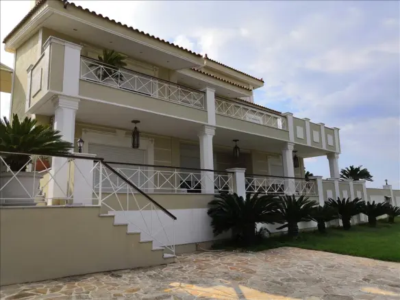 5-bedroom Villa In Palaia Fokaia, Greece (520 M²)