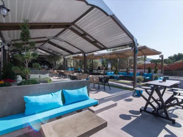 Business In Sithonia, Greece (240 M²)