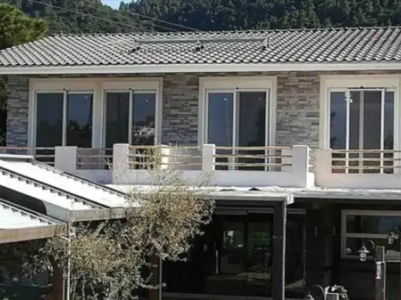 Business In Sithonia, Greece (240 M²)
