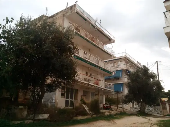 Building In Loutraki-perachora, Greece (600 M²)