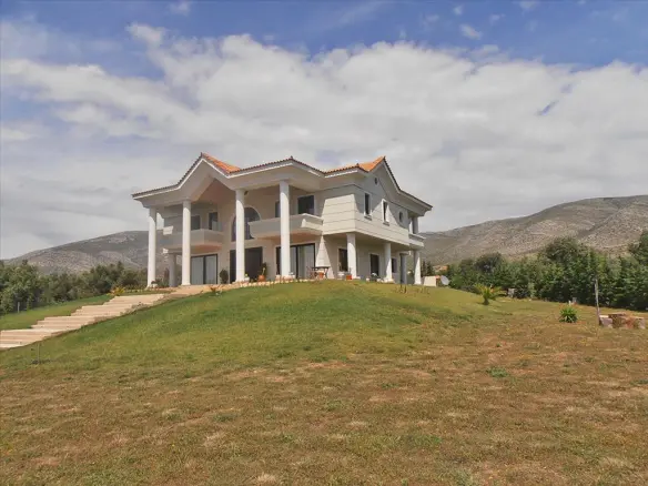 6-bedroom Villa In Greece (700 M²)
