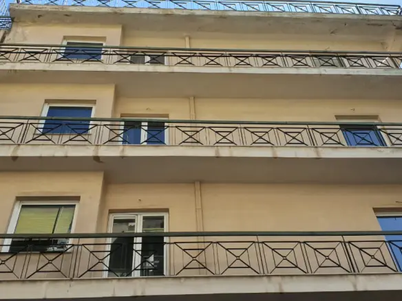 Building In Athens – Center – Center, Greece (692 M²)