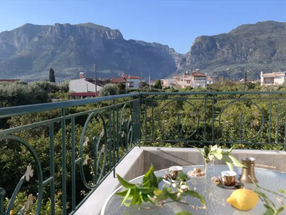 3-bedroom Detached House In Diakopto, Greece (106 M²)