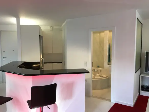 1-bedroom Flat In Voula, Greece (60 M²)