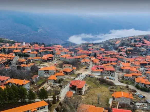 Land In Vegoritida, Greece (1.954 M²)