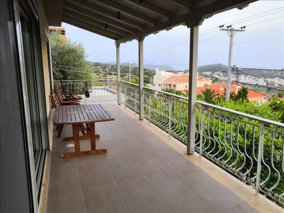 3-bedroom Detached House In Voula, Greece (250 M²)
