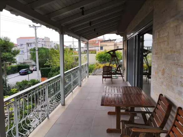 3-bedroom Detached House In Voula, Greece (250 M²)