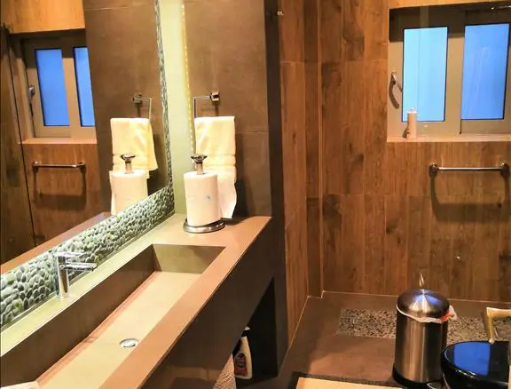 3-bedroom Detached House In Voula, Greece (250 M²)