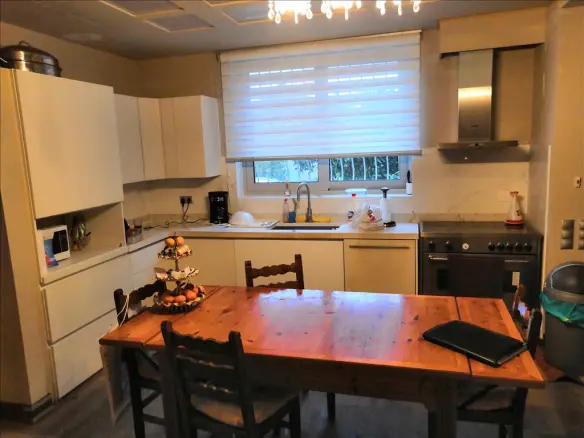 3-bedroom Detached House In Voula, Greece (250 M²)