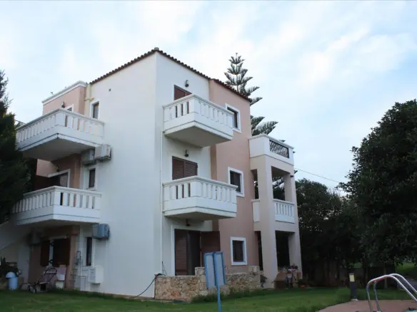 12-bedroom Hotel In Kolimvari, Greece (455 M²)