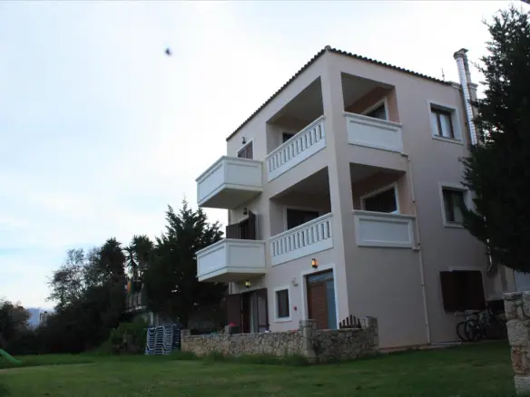 12-bedroom Hotel In Kolimvari, Greece (455 M²)