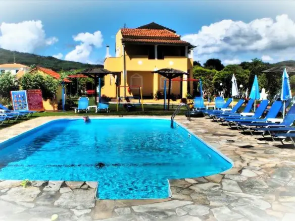 Hotel In Corfu, Greece (1.000 M²)