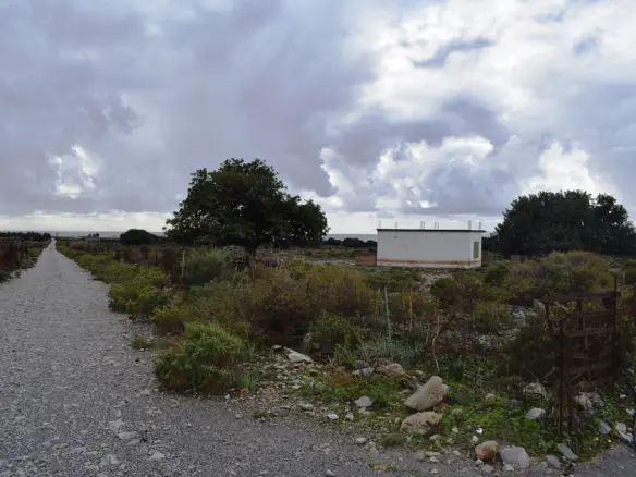 Expansive 89000 M² Parcel Of Land In Crete