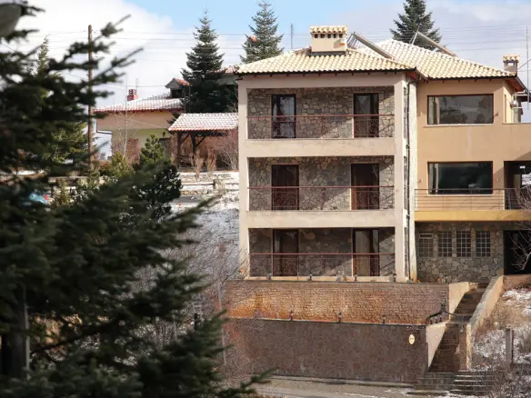 Hotel In Veroia, Greece (430 M²)