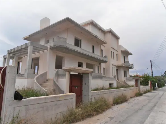 Maisonette In Greece (170 M²)