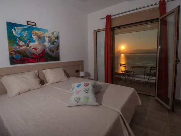 6-bedroom Villa In Agios Nikolaos, Greece (350 M²)