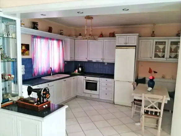 Detached House In Center – Port, Greece (200 M²)