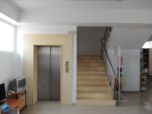 Building In Epidavros, Greece (4.665 M²)