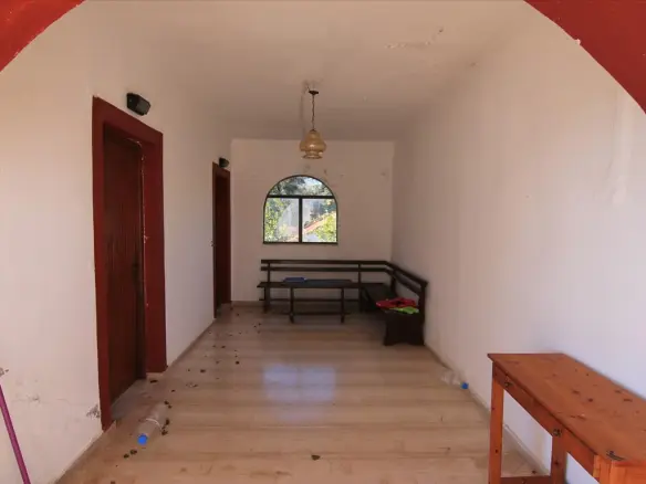 Hotel In Corfu, Greece (400 M²)