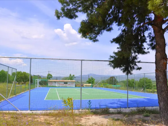 2-bedroom Villa In Poligiros, Greece (300 M²)