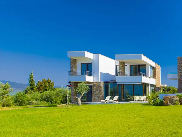 2-bedroom Villa In Poligiros, Greece (300 M²)
