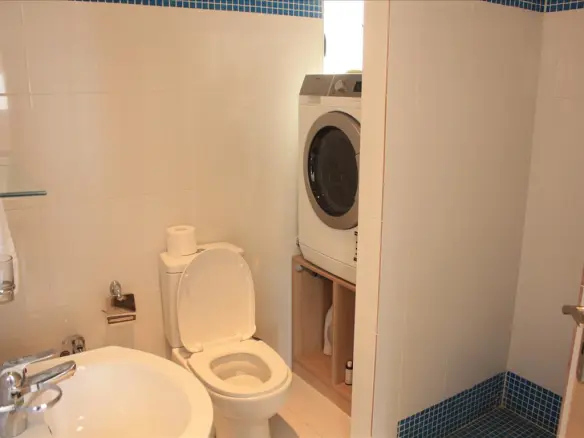 Business In Chania, Greece (100 M²)