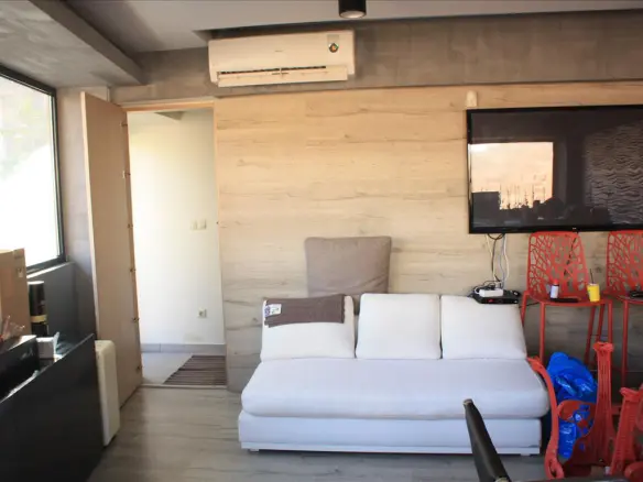 Business In Chania, Greece (100 M²)