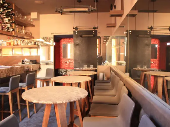 Business In Chania, Greece (100 M²)