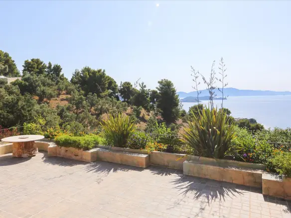 6-bedroom Villa In Skiathos, Greece (640 M²)