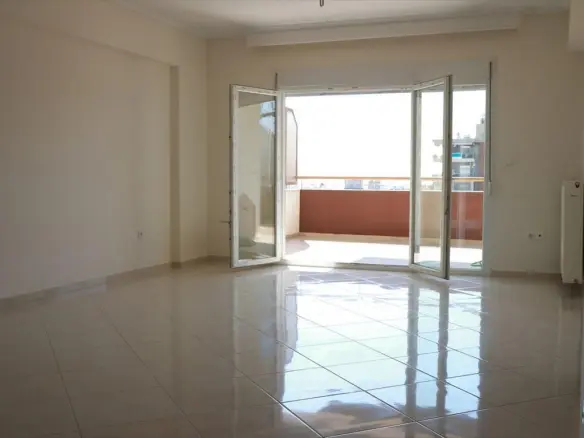 3-bedroom Flat In Evosmos, Greece (118 M²)