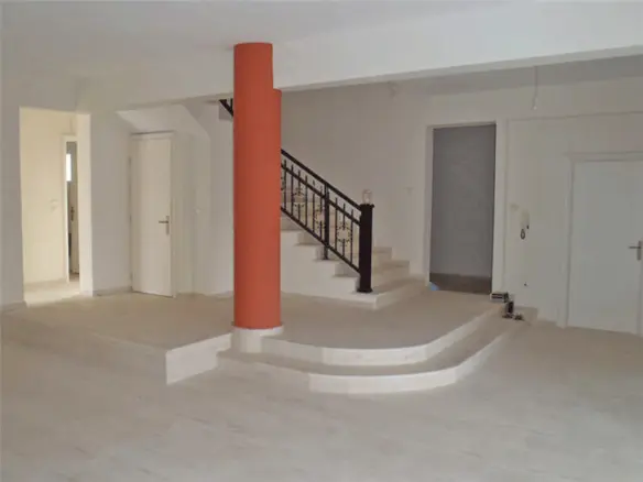 8-bedroom Detached House In Katerini, Greece (382 M²)