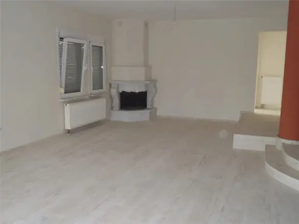 8-bedroom Detached House In Katerini, Greece (382 M²)
