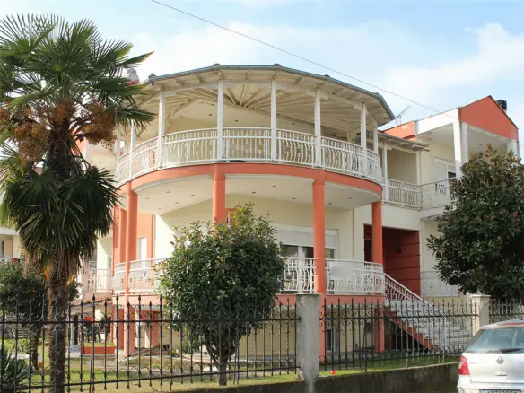 8-bedroom Detached House In Katerini, Greece (382 M²)