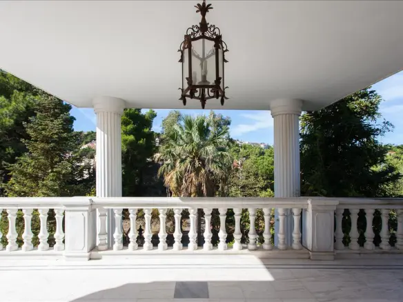 9-bedroom Villa In Agios Stefanos, Greece (1.000 M²)