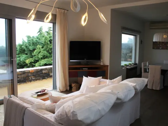 3-bedroom Villa In Agios Nikolaos, Greece (120 M²)