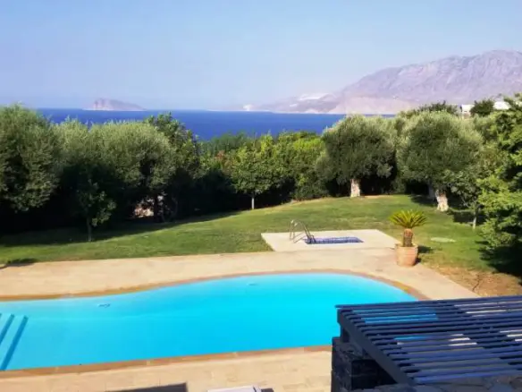 3-bedroom Villa In Agios Nikolaos, Greece (120 M²)