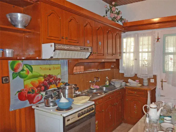 2-bedroom Detached House In Argyroupoli, Greece (80 M²)