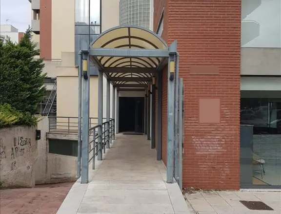 Commercial Property In Kalamaria, Greece (440 M²)