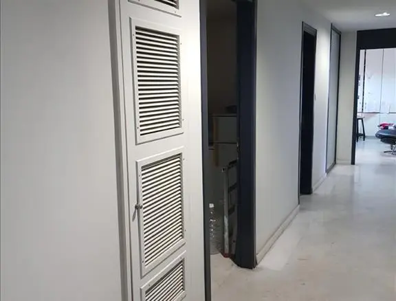 Commercial Property In Kalamaria, Greece (440 M²)