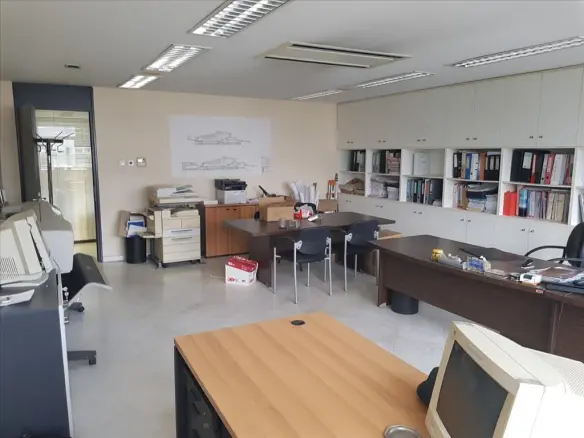 Commercial Property In Kalamaria, Greece (440 M²)