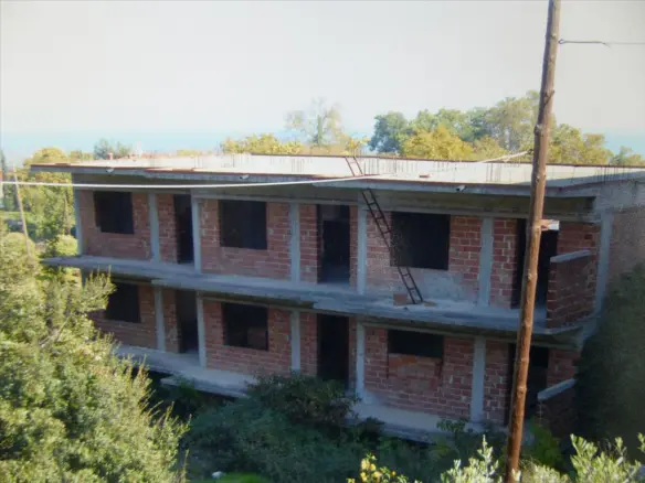 Business In Greece (700 M²)