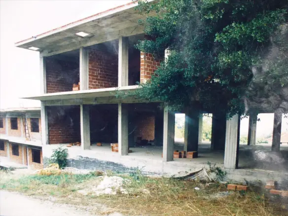 Business In Greece (700 M²)