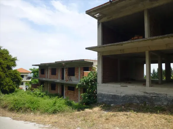 Business In Greece (700 M²)