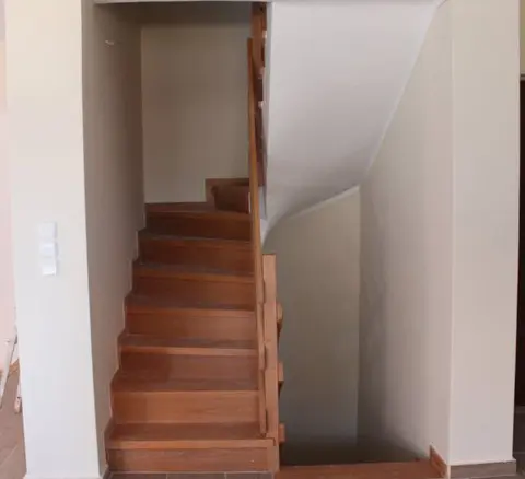 4-bedroom Maisonette In Kalivia Thorikou, Greece (236 M²)