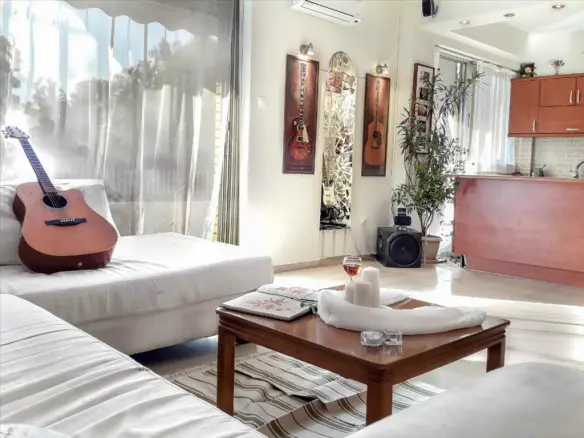 2-bedroom Flat In Nea Smyrni, Greece (93 M²)