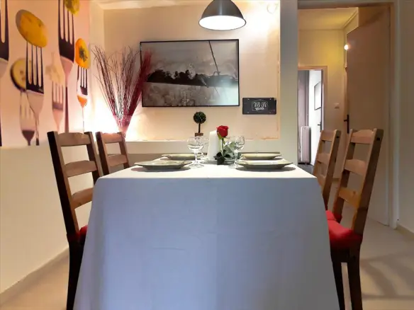 2-bedroom Flat In Nea Smyrni, Greece (93 M²)