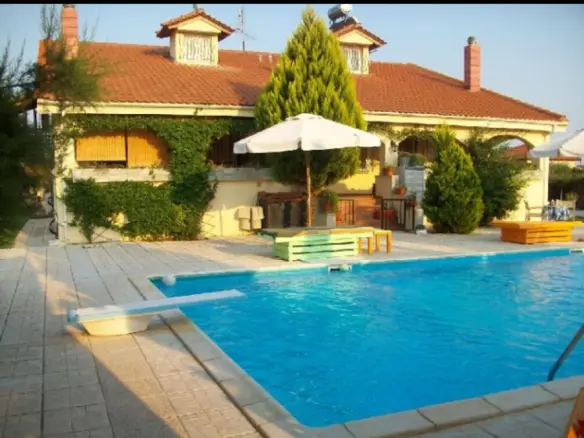 6-bedroom Detached House In Nea Propontida, Greece (250 M²)