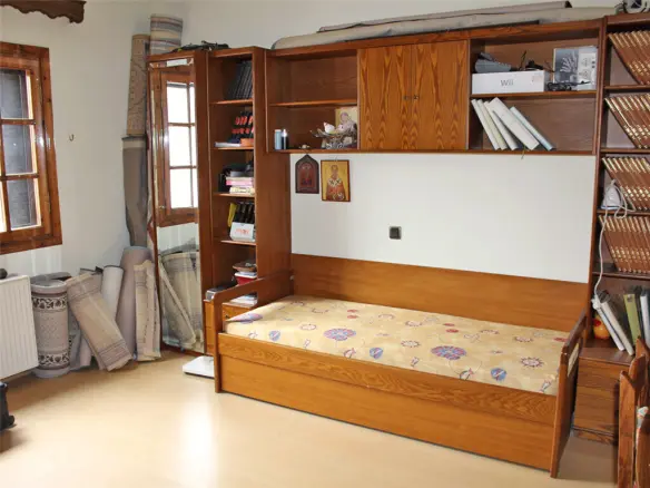 Business In Easts Olimpos, Greece (400 M²)